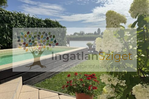 A6DE5D9A-EB9C-4043-A628-B7E63A516FAB