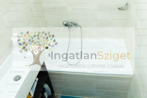 34296670_232653710_hd