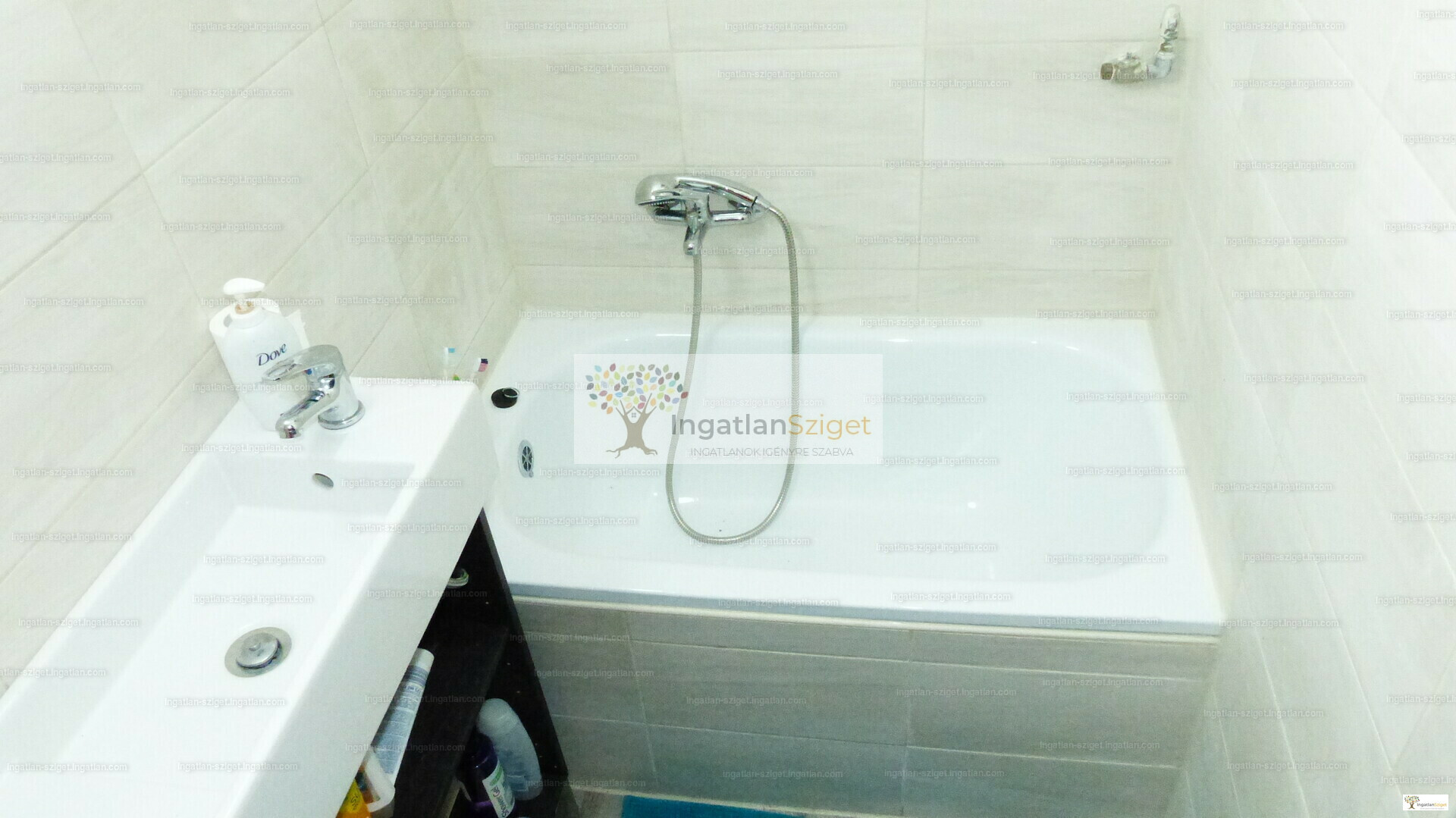 34296670_232653710_hd