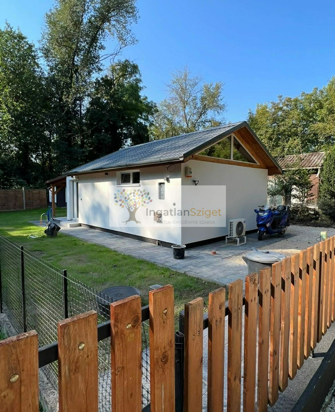 16dfcae9-080c-4982-879a-72abdd1f2db2