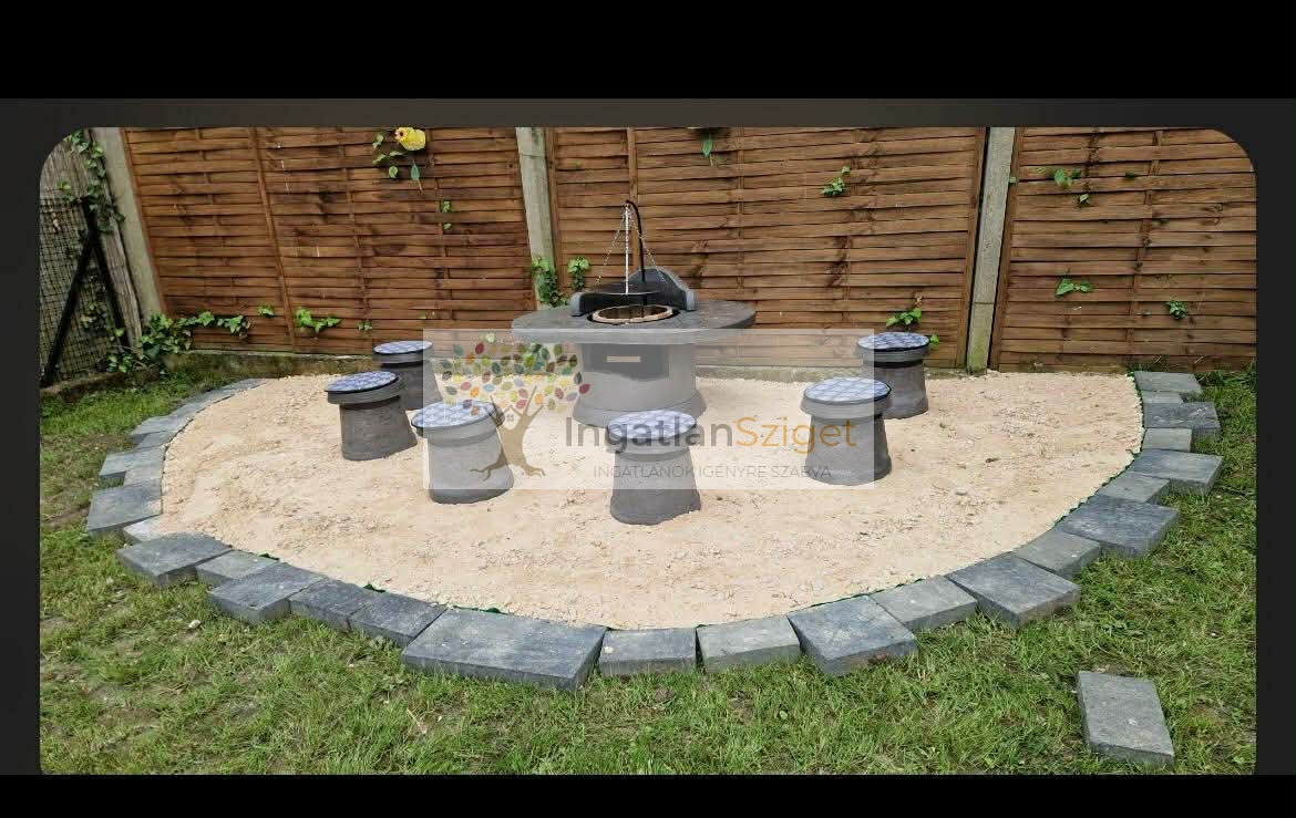 ee075151-08a3-43f0-803a-cbd630f32e65