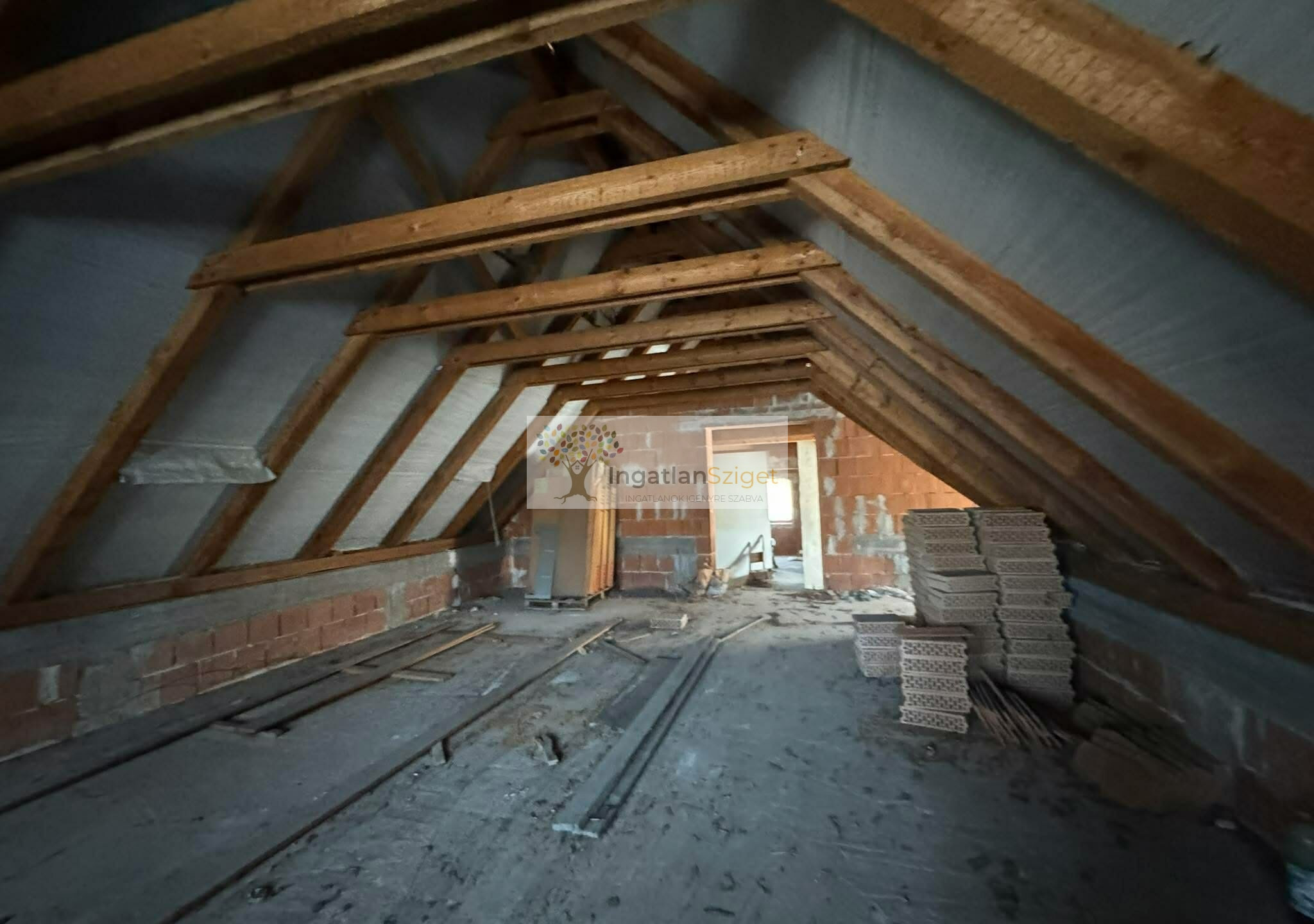 6056601d-e118-4ce9-9ce8-4333013fd5a8