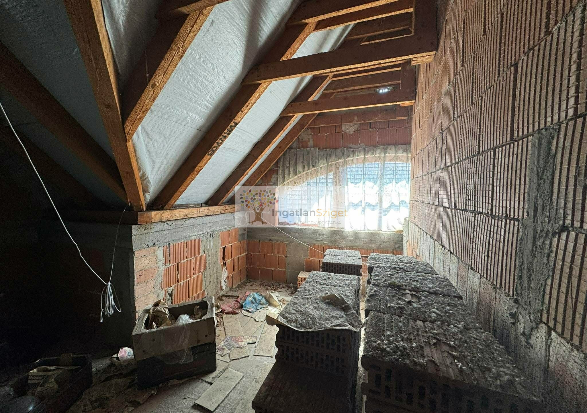 d6add51b-3c83-4048-9030-61c726f5176b